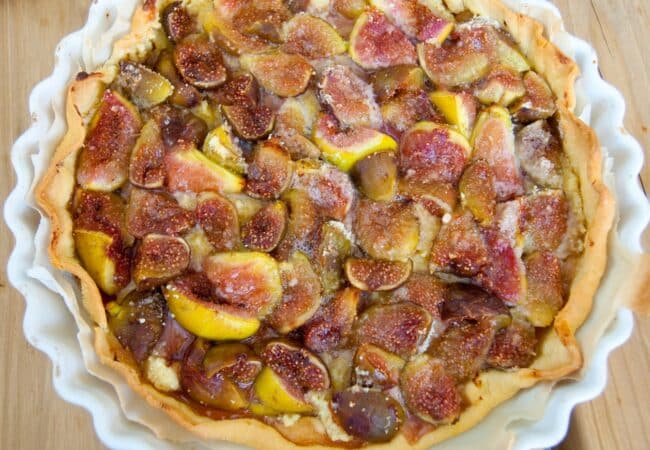 Tarte aux figues fraiches toute simple de grand-mère ( meilleure recette ) Tarte aux figues fraiches toute simple de grand-mère ( meilleure recette )